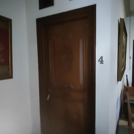 Tirto 27 Homestay Yogyakarta Exterior foto