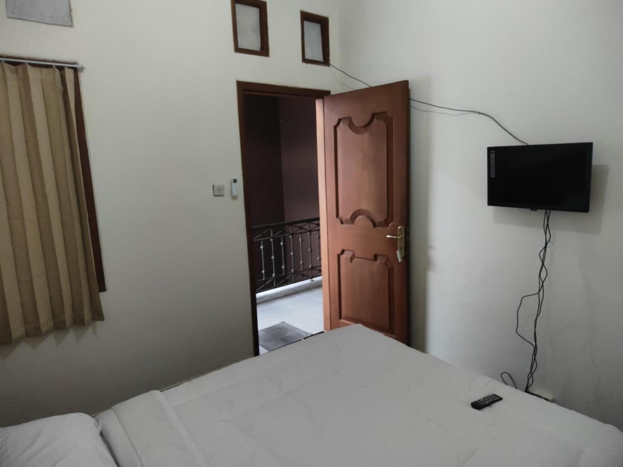 Tirto 27 Homestay Yogyakarta Exterior foto