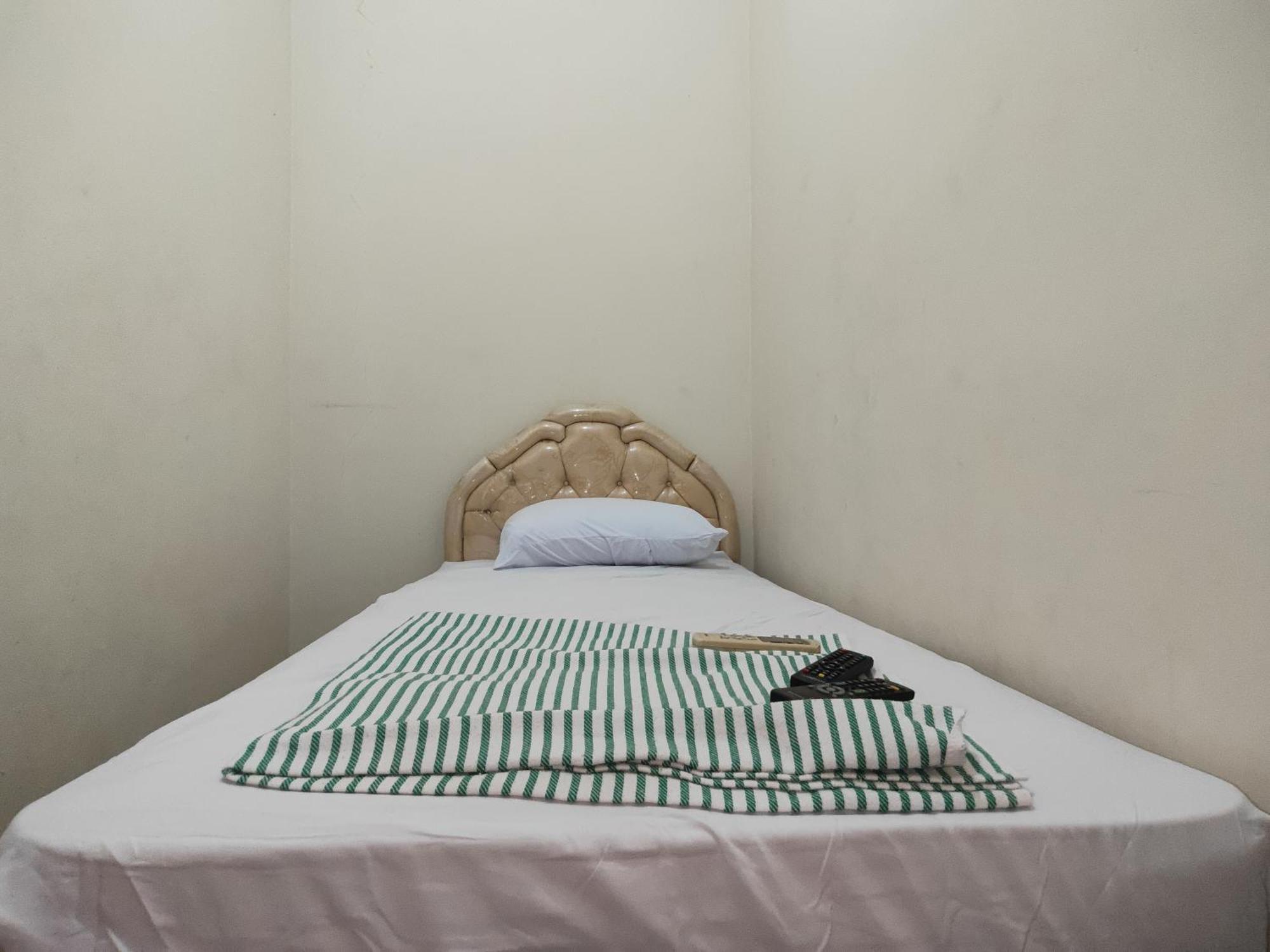 Tirto 27 Homestay Yogyakarta Exterior foto