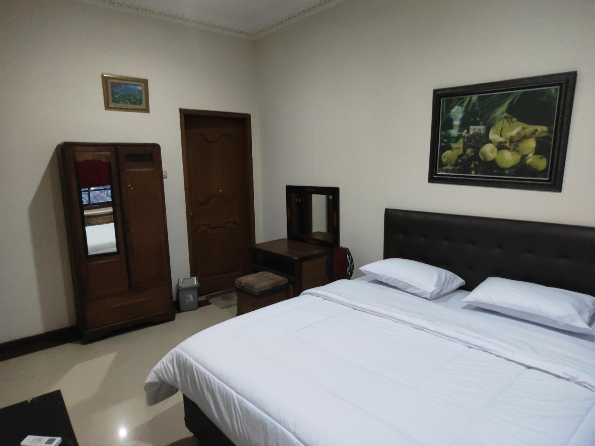 Tirto 27 Homestay Yogyakarta Exterior foto