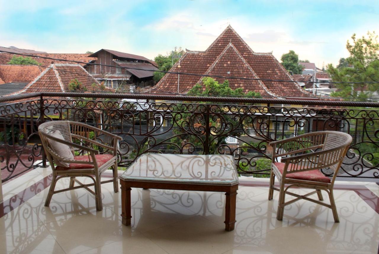 Tirto 27 Homestay Yogyakarta Exterior foto
